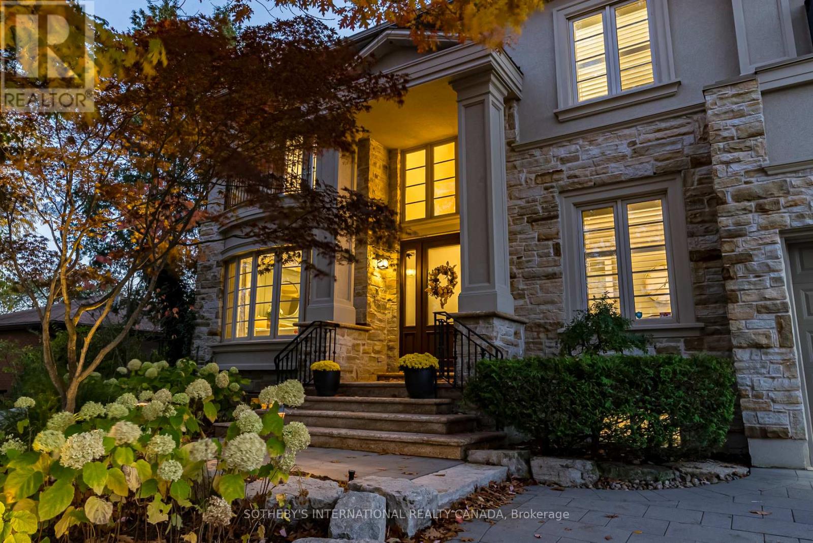 172 Boxley Road, Burlington, Ontario  L7L 4S6 - Photo 4 - W12495818