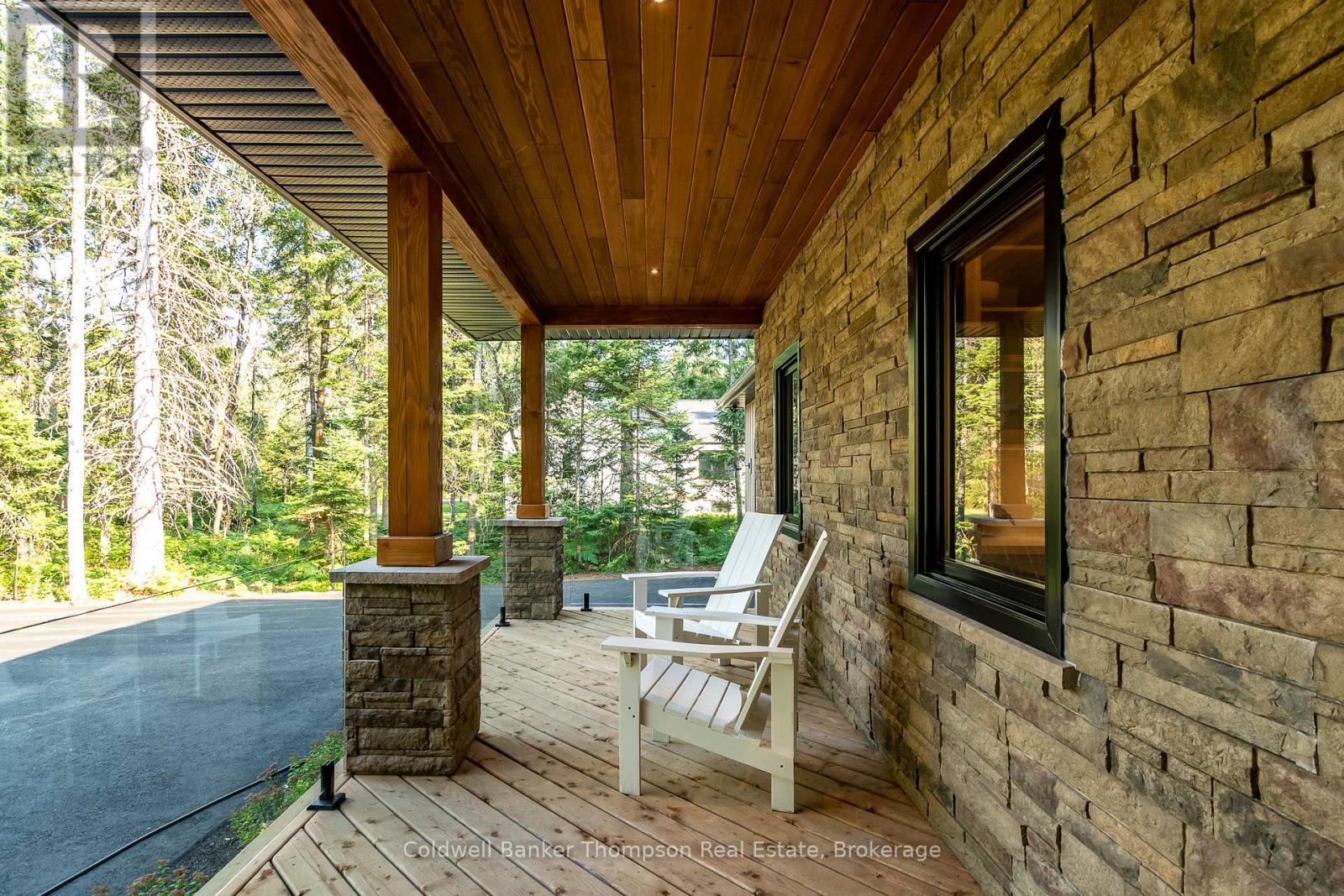 27 Crimson Lane, Huntsville, Ontario  P0B 1L0 - Photo 3 - X12495946