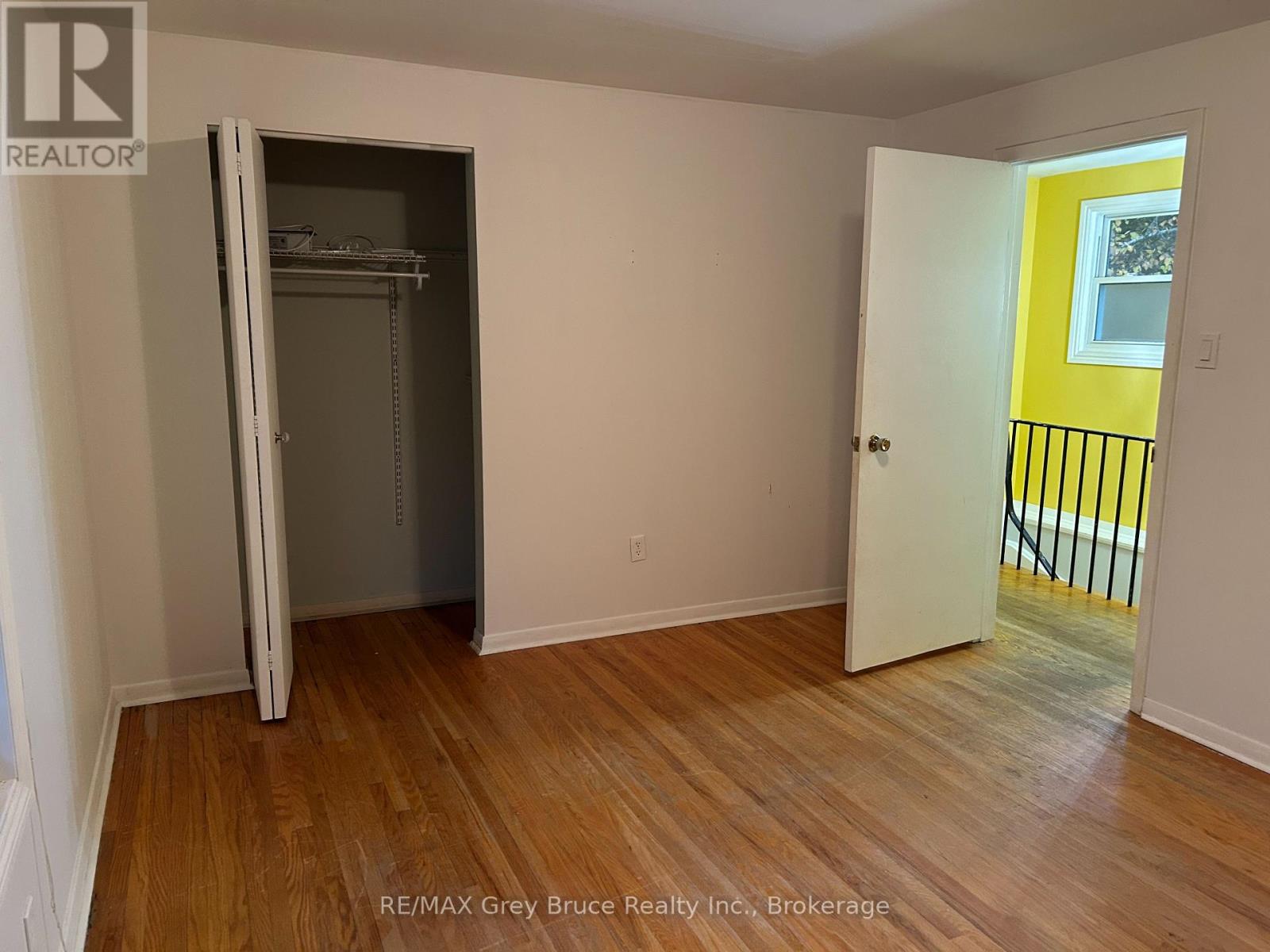 206 6th Avenue E, Owen Sound, Ontario  N4K 2T3 - Photo 12 - X12496056