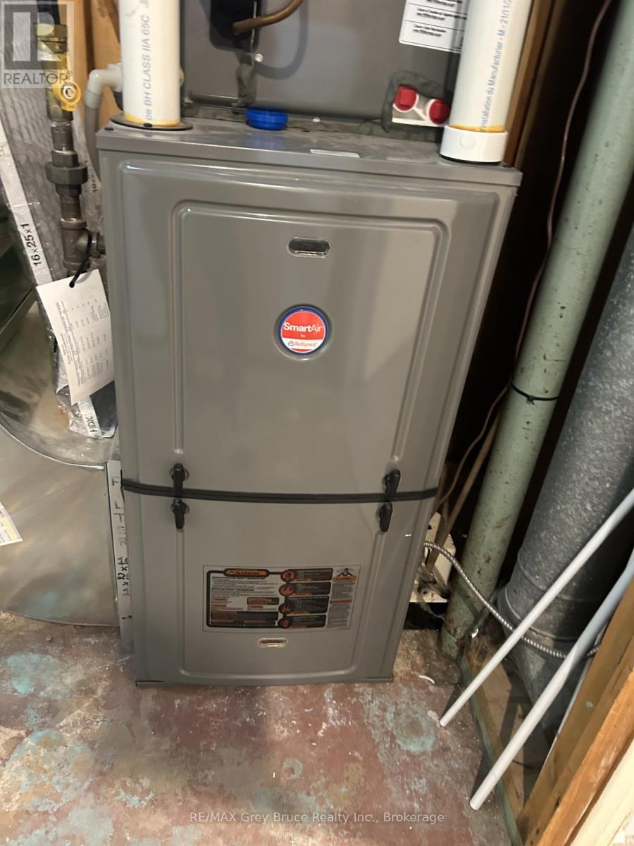 206 6th Avenue E, Owen Sound, Ontario  N4K 2T3 - Photo 25 - X12496056