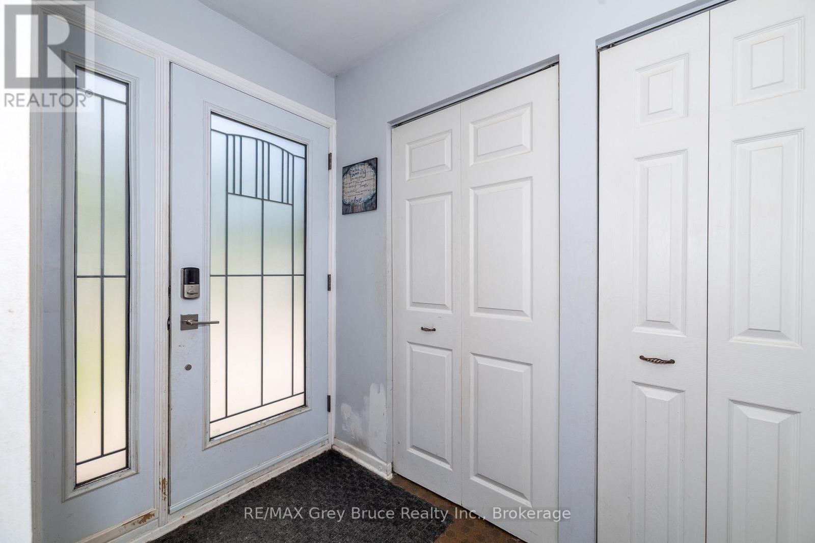 206 6th Avenue E, Owen Sound, Ontario  N4K 2T3 - Photo 3 - X12496056