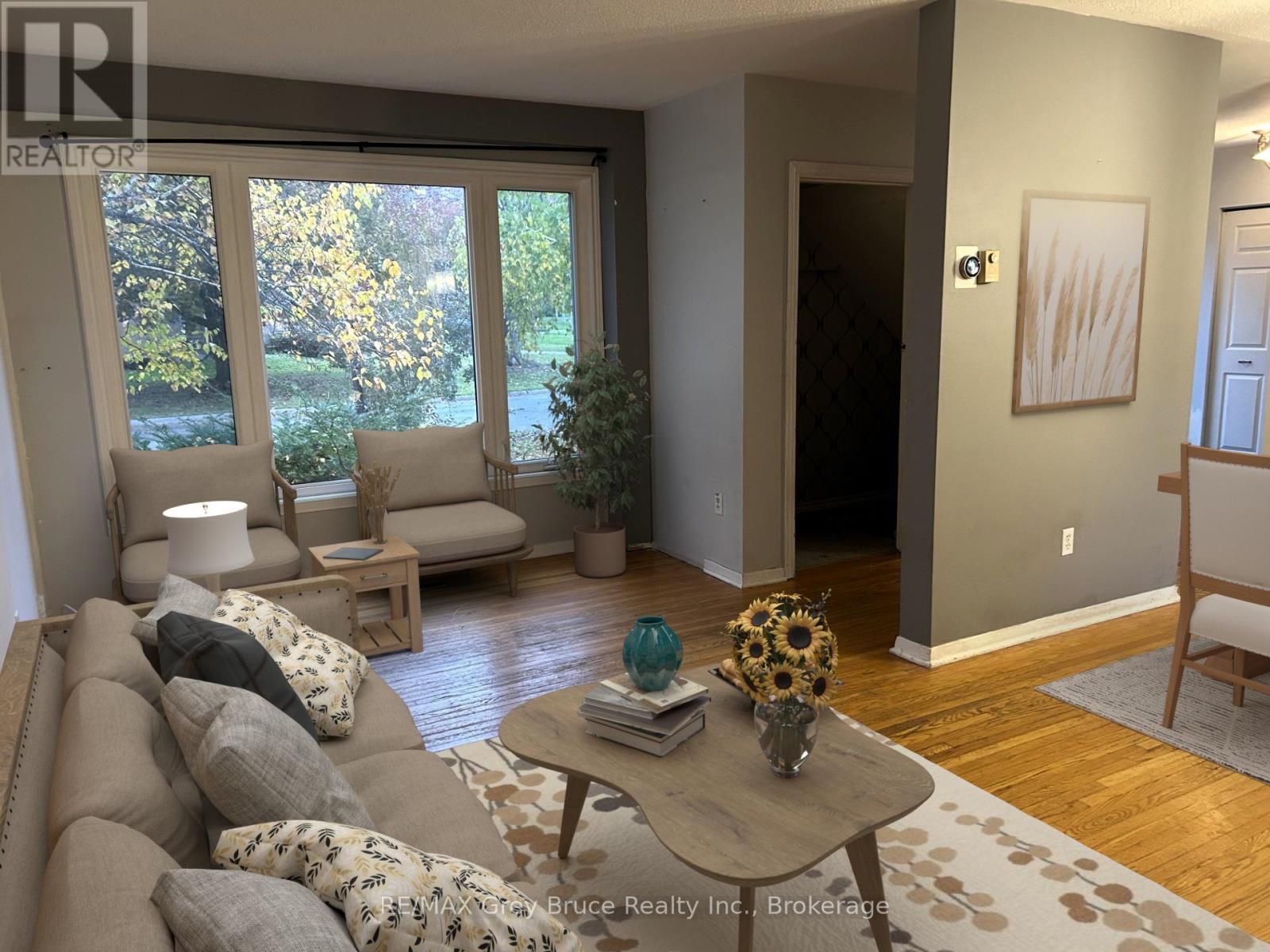 206 6th Avenue E, Owen Sound, Ontario  N4K 2T3 - Photo 5 - X12496056