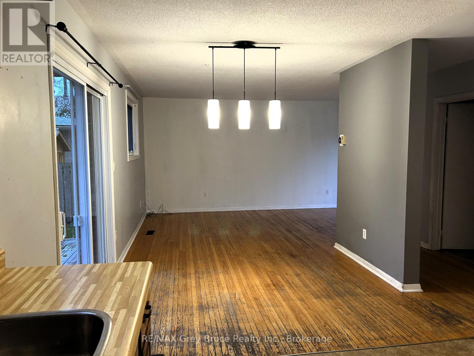 206 6th Avenue E, Owen Sound, Ontario  N4K 2T3 - Photo 6 - X12496056