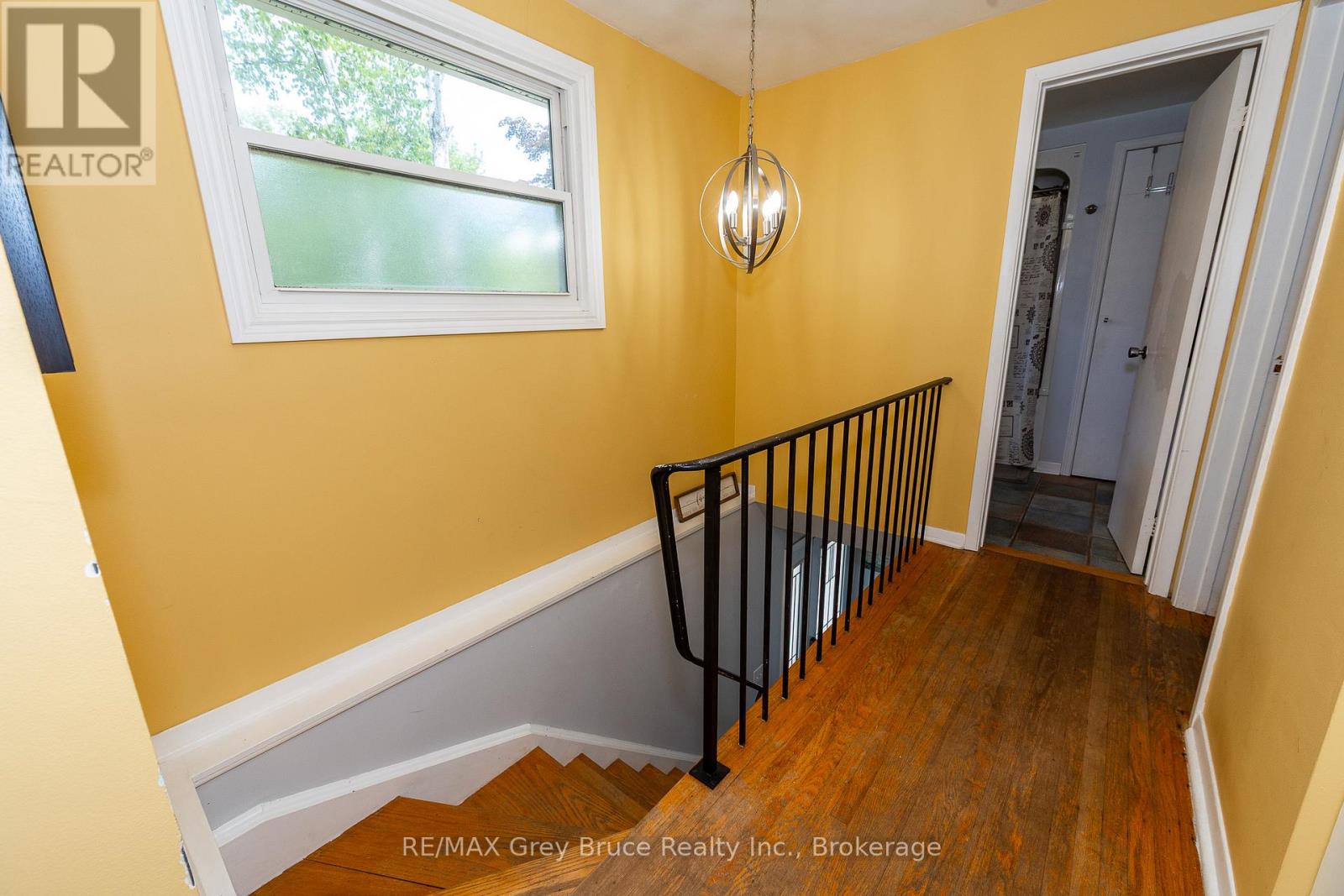 206 6th Avenue E, Owen Sound, Ontario  N4K 2T3 - Photo 9 - X12496056