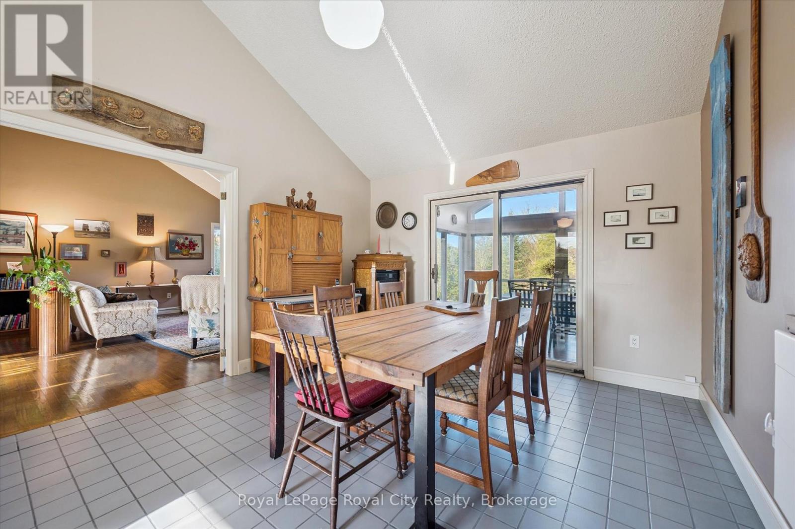 8060 Wellington Rd 18 Road, Centre Wellington, Ontario  N1M 2W5 - Photo 17 - X12496076