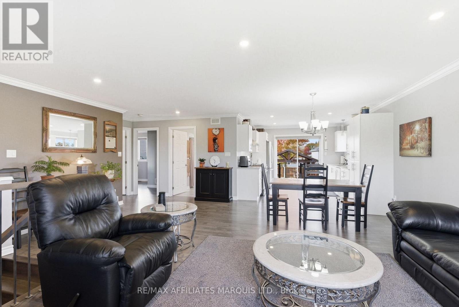 111 Leonia Street, Cornwall, Ontario  K6H 5L8 - Photo 5 - X12495850