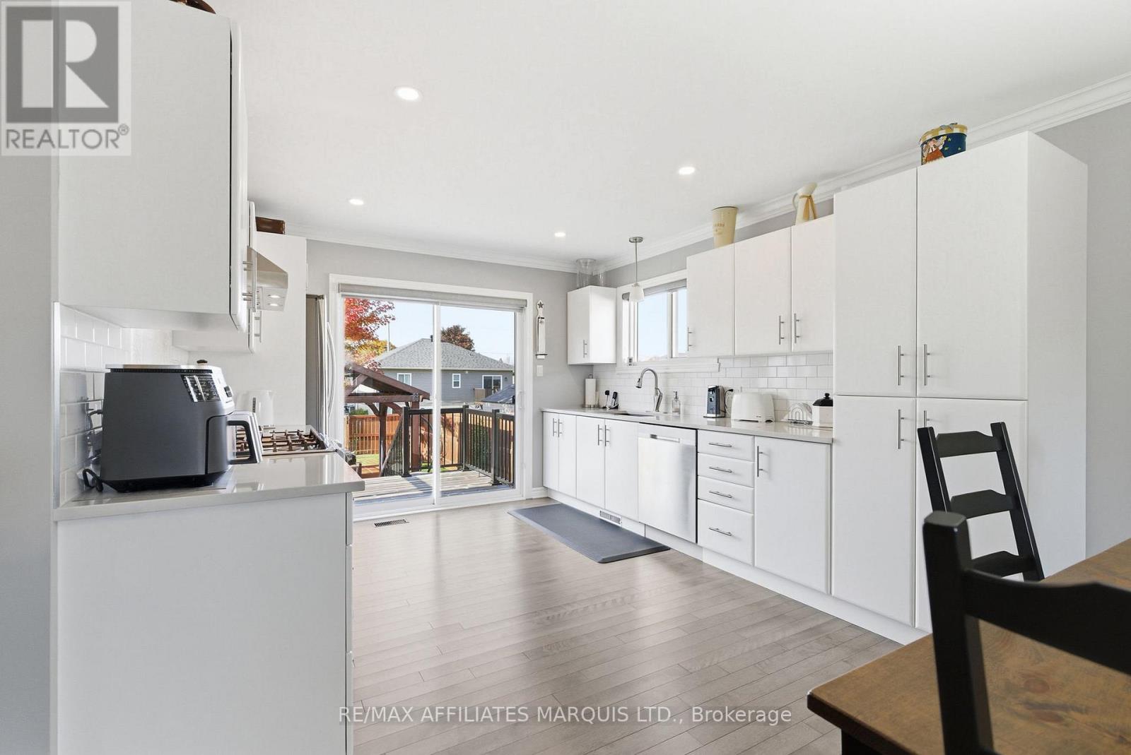 111 Leonia Street, Cornwall, Ontario  K6H 5L8 - Photo 7 - X12495850