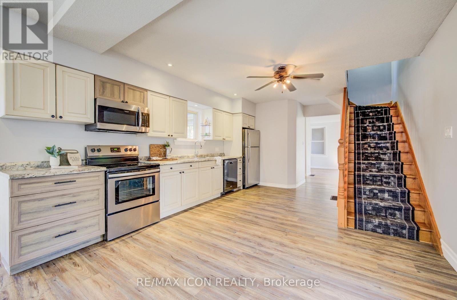 31 Pellister Street, Minto, Ontario  N0G 1Z0 - Photo 10 - X12495732