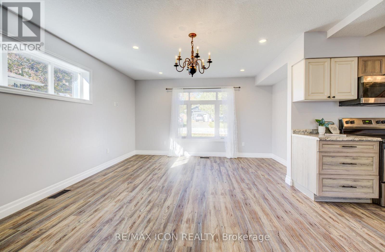 31 Pellister Street, Minto, Ontario  N0G 1Z0 - Photo 11 - X12495732