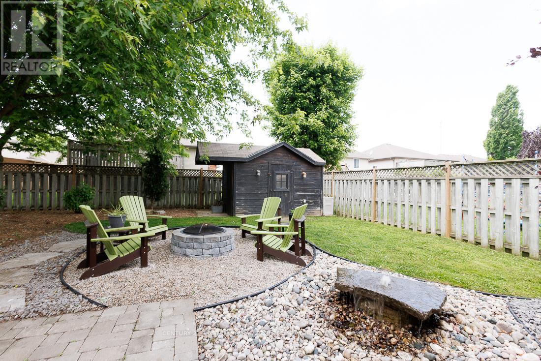 581 Harris Circle, Strathroy-Caradoc (Ne), Ontario  N7G 4H2 - Photo 36 - X12494966