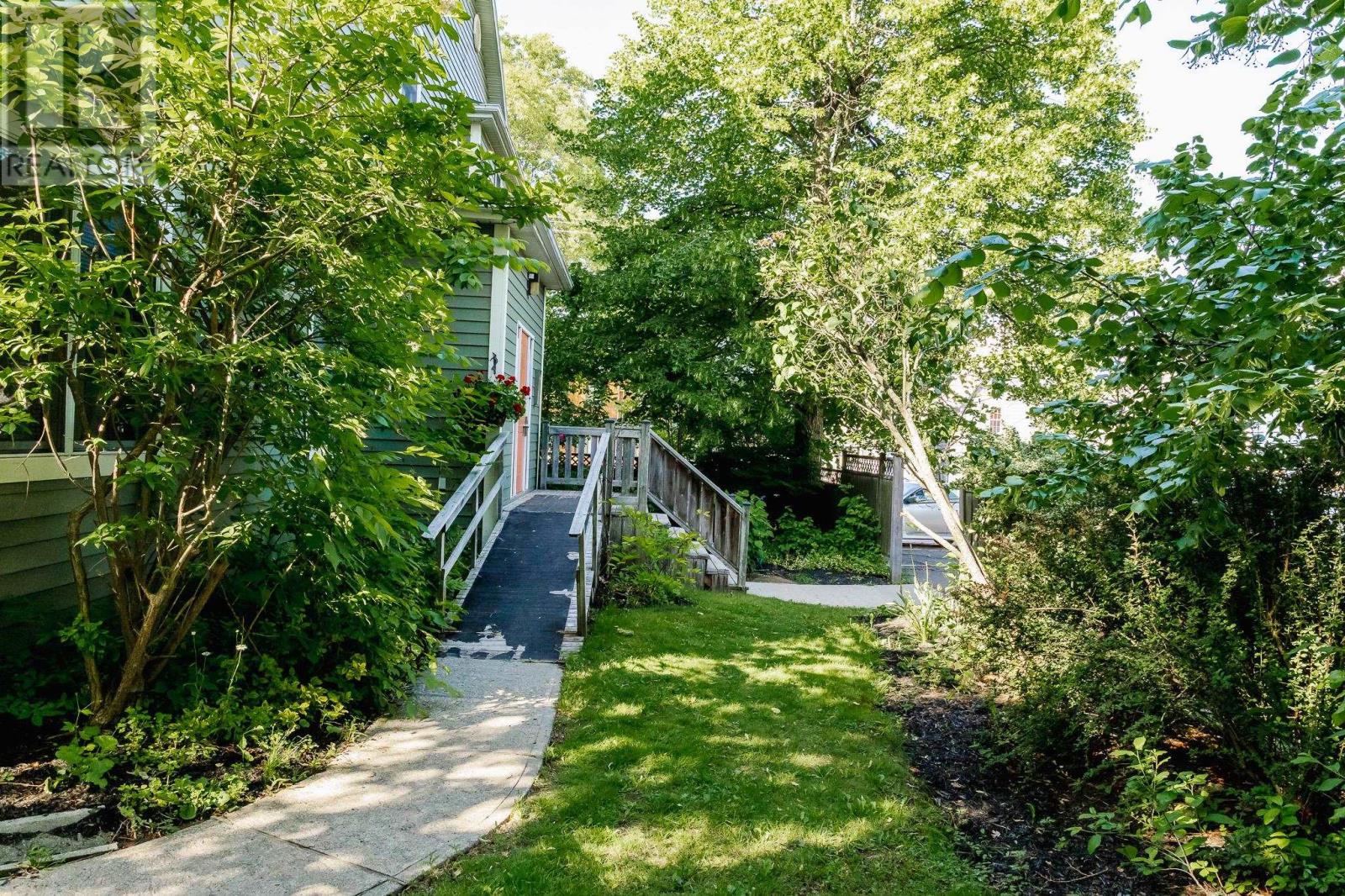 202 Euston Street, Charlottetown, Prince Edward Island  C1A 1W8 - Photo 5 - 202526997