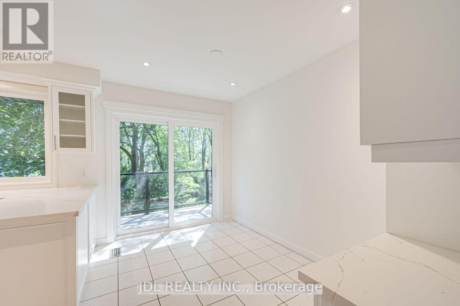 537 Blythwood Road, Toronto, Ontario  M4N 1B4 - Photo 12 - C12495834