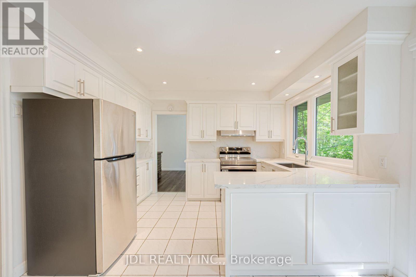 537 Blythwood Road, Toronto, Ontario  M4N 1B4 - Photo 9 - C12495834