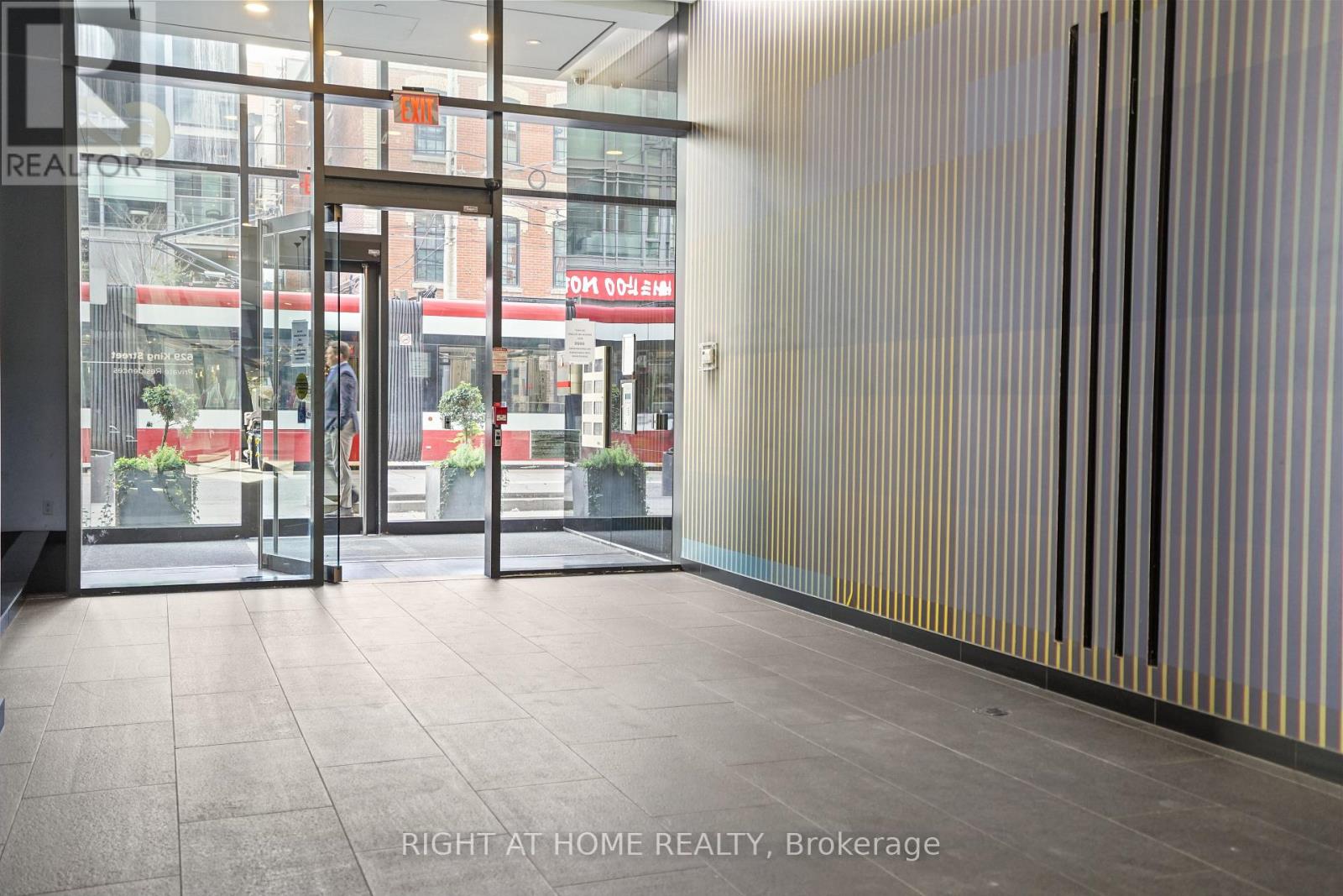 513 - 629 King Street W, Toronto, Ontario  M5V 0G9 - Photo 3 - C12495926