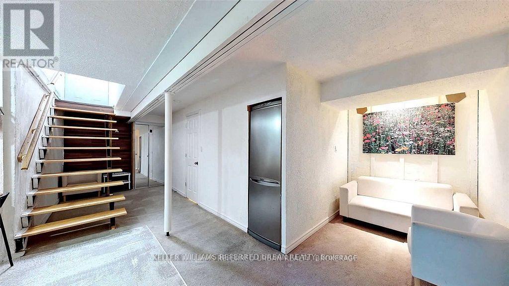 Lower - 3 Robert Hicks Drive, Toronto, Ontario  M2R 3R1 - Photo 2 - C12496002