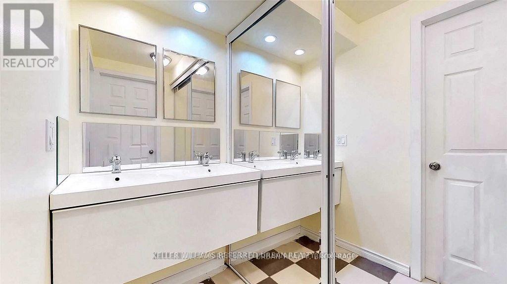 Lower - 3 Robert Hicks Drive, Toronto, Ontario  M2R 3R1 - Photo 9 - C12496002