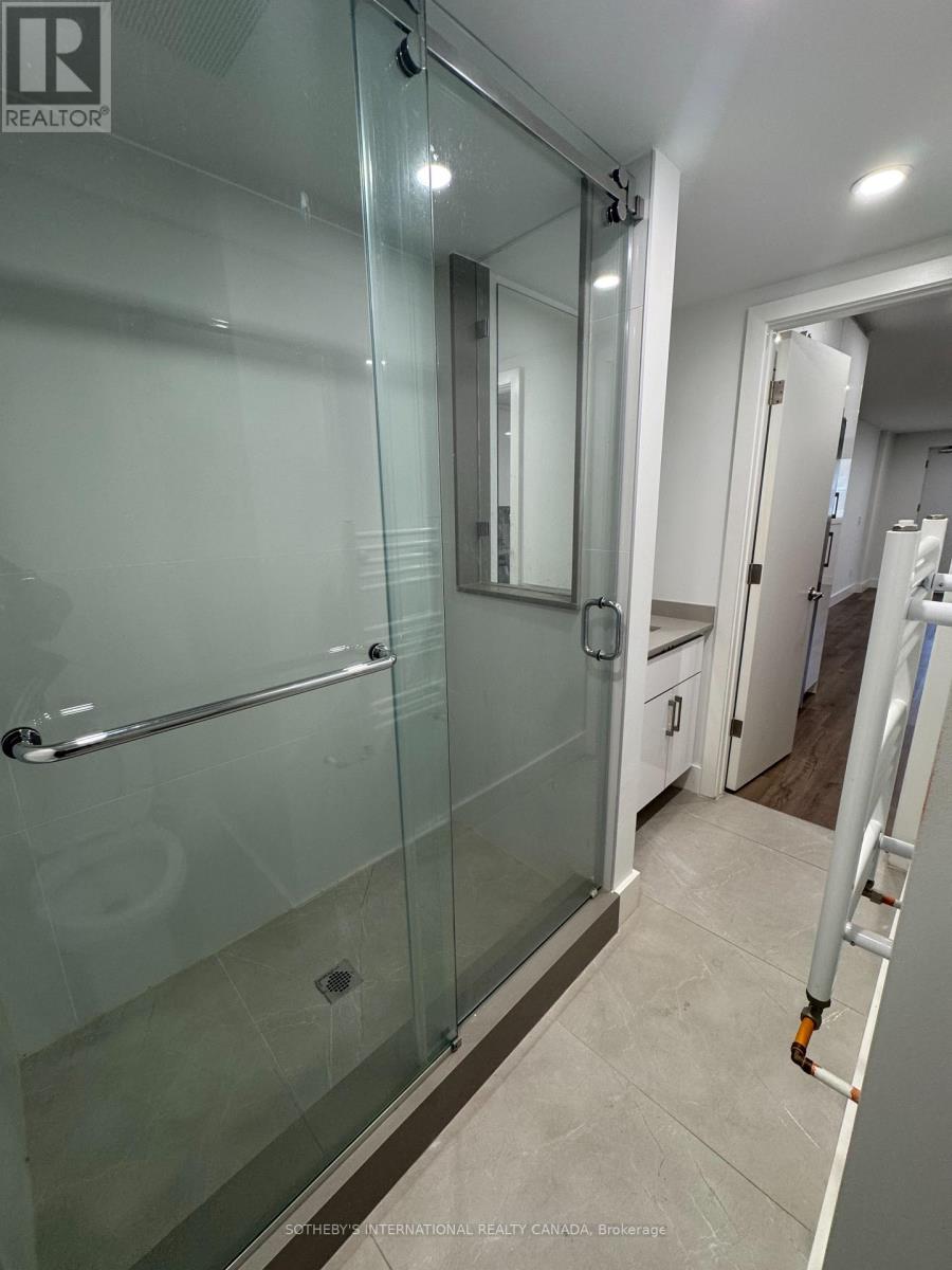 1 - 3879 Bathurst Street, Toronto, Ontario  M3H 3N4 - Photo 11 - C12496040