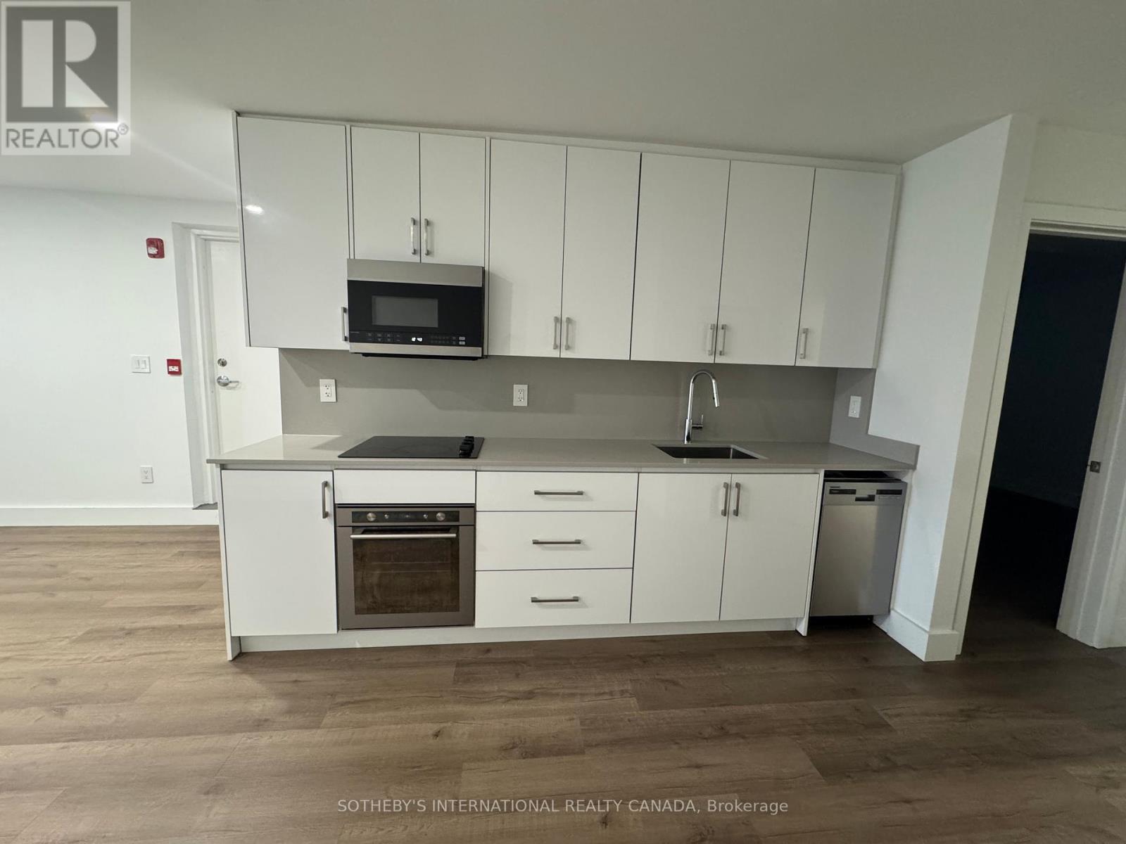 1 - 3879 Bathurst Street, Toronto, Ontario  M3H 3N4 - Photo 18 - C12496040