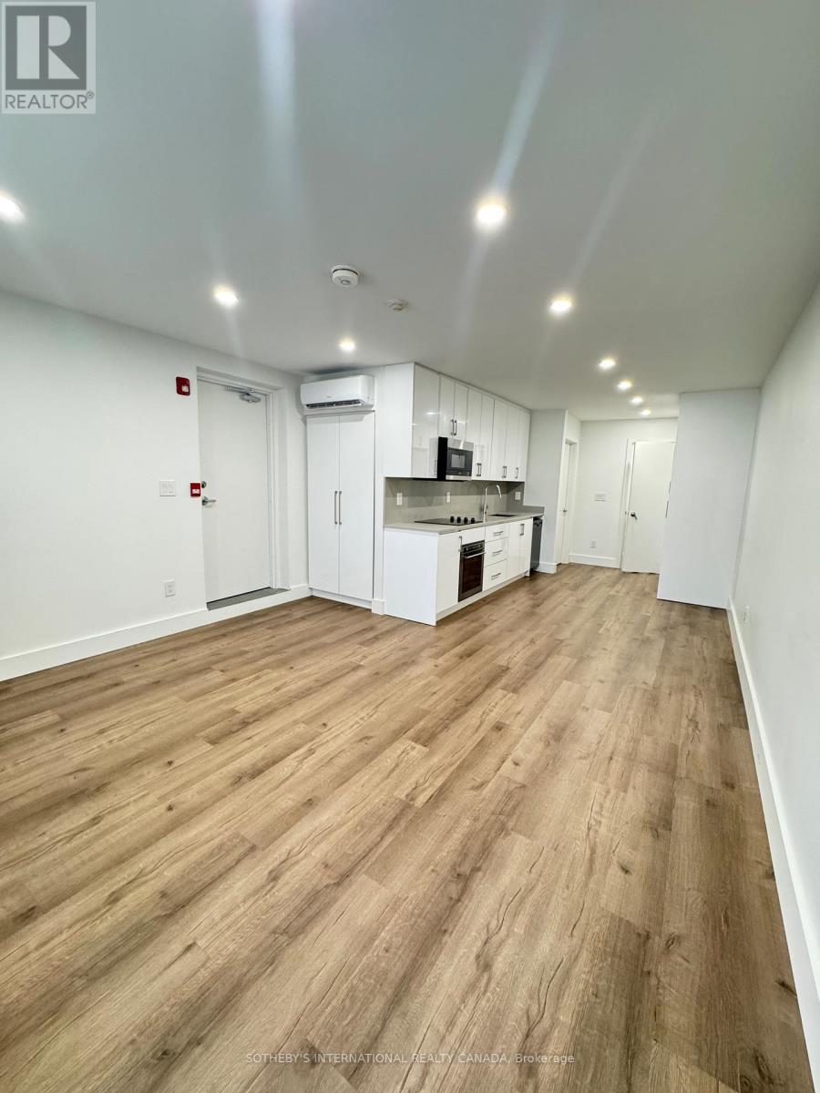 1 - 3879 Bathurst Street, Toronto, Ontario  M3H 3N4 - Photo 4 - C12496040