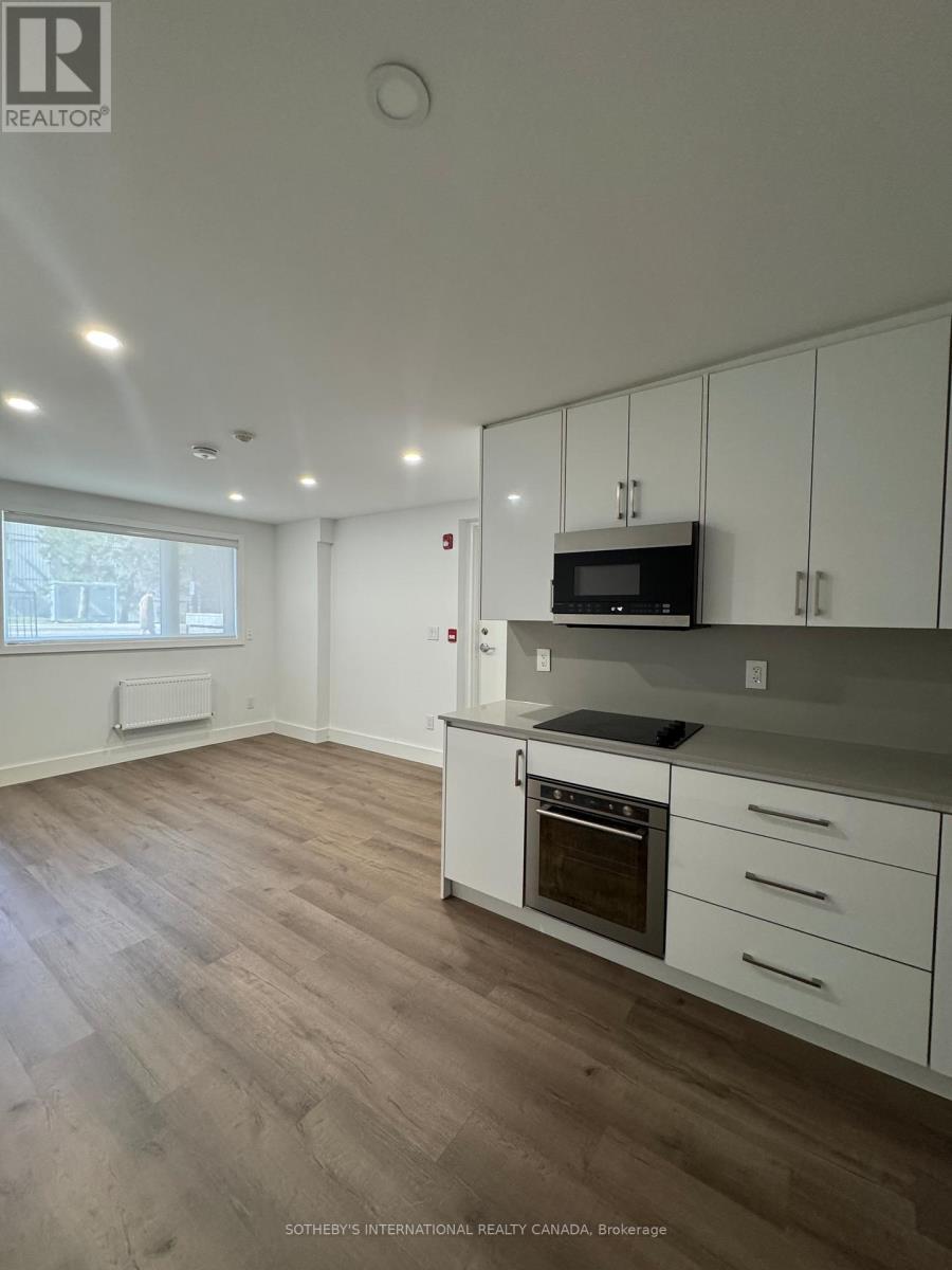 1 - 3879 Bathurst Street, Toronto, Ontario  M3H 3N4 - Photo 6 - C12496040