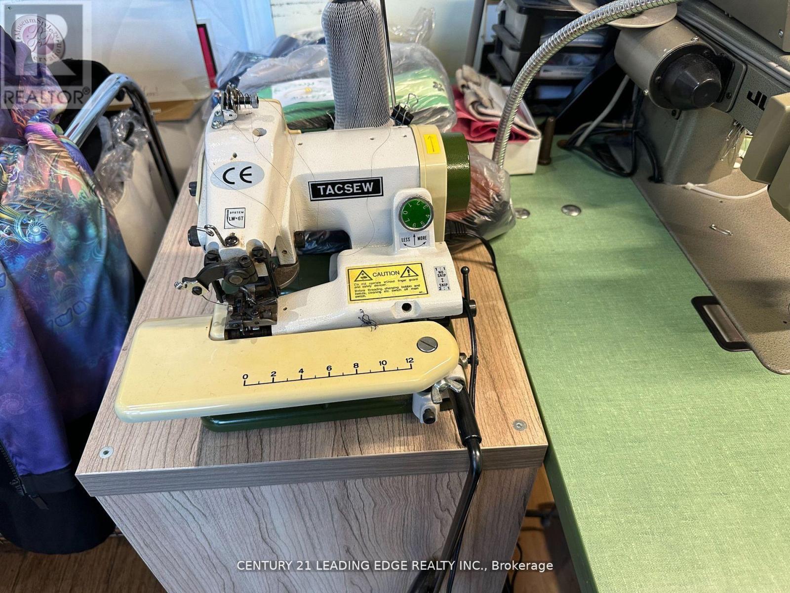 6 & 7 - 840 Church Street, Toronto, Ontario  M4W 3Y5 - Photo 5 - C12496064