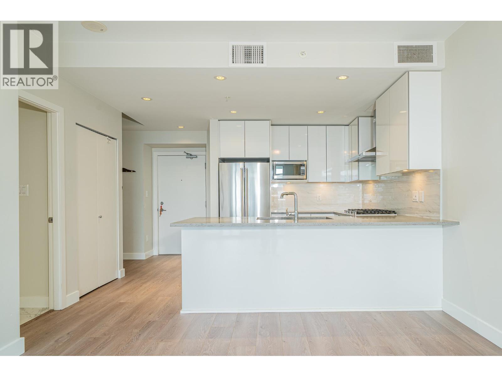 2601 1788 Gilmore Avenue, Burnaby, British Columbia  V5C 0L5 - Photo 3 - R3063473