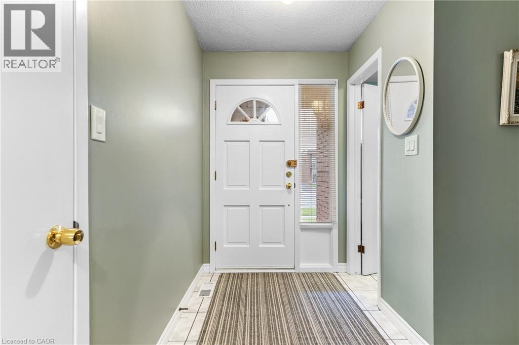 229 Veronica Drive, Kitchener, Ontario  N2A 2R8 - Photo 5 - 40782041