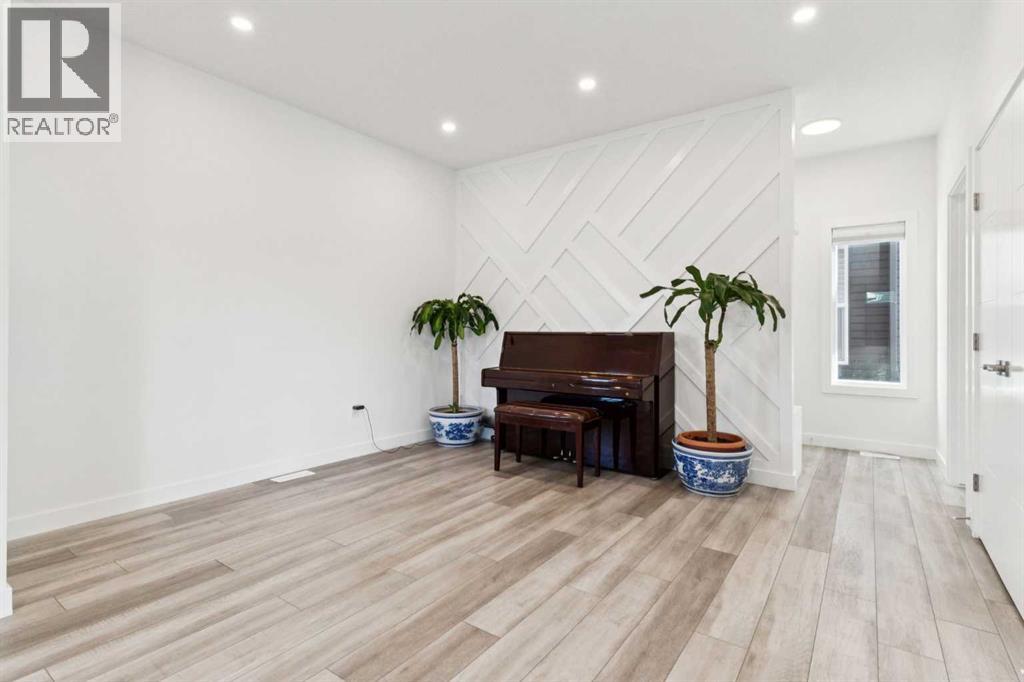 51 Midgrove Drive Sw, Airdrie, Alberta  T4B 5K7 - Photo 3 - A2258703