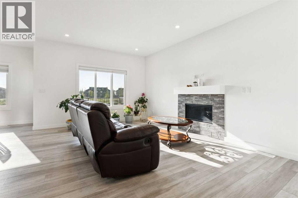 51 Midgrove Drive Sw, Airdrie, Alberta  T4B 5K7 - Photo 5 - A2258703