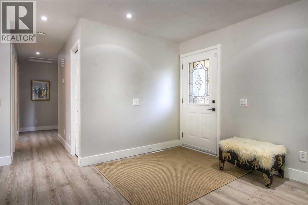 511 Cedarille Crescent Sw, Calgary, Alberta  T2W 2H6 - Photo 16 - A2263171