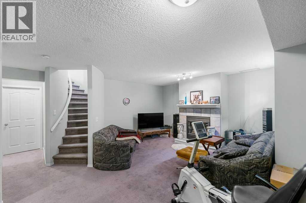 23 Valley Ponds Way Nw, Calgary, Alberta  T3B 5T5 - Photo 23 - A2265386