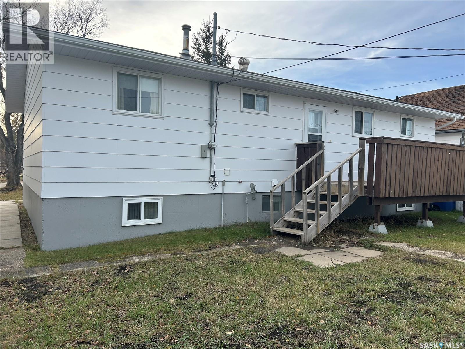 1111 100th Avenue, Tisdale, Saskatchewan  S0E 1T0 - Photo 3 - SK022091