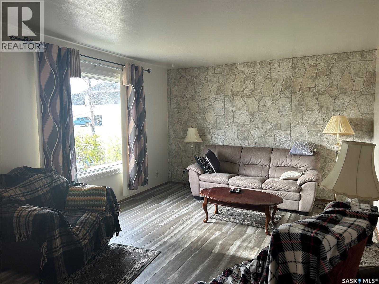 1111 100th Avenue, Tisdale, Saskatchewan  S0E 1T0 - Photo 7 - SK022091