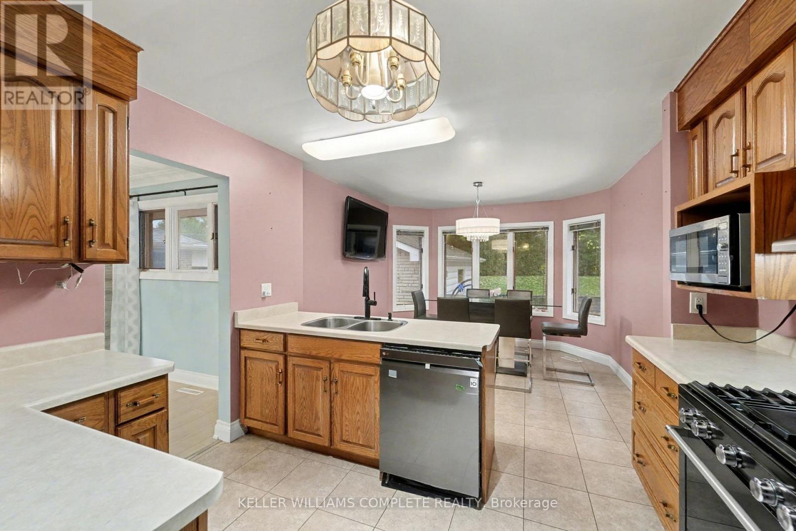 512 Finucane Street, Oshawa, Ontario  L1J 5L3 - Photo 13 - E12495980