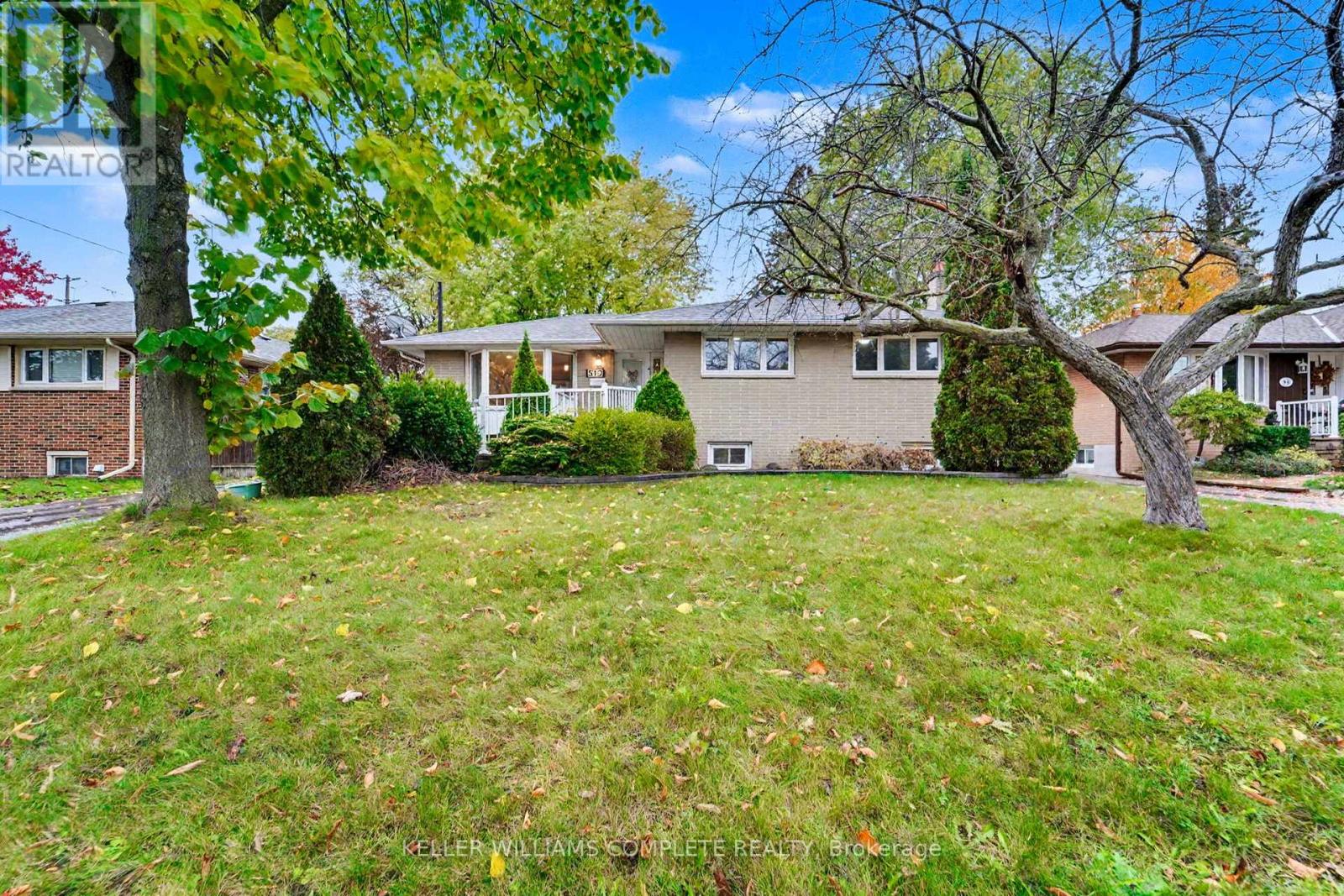 512 Finucane Street, Oshawa, Ontario  L1J 5L3 - Photo 4 - E12495980