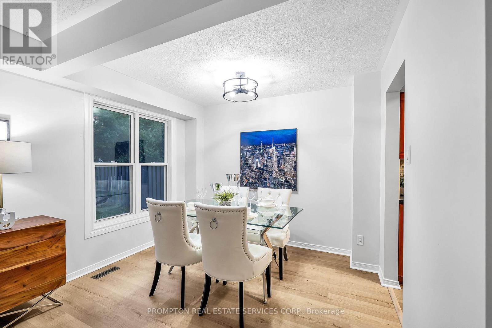 39 Frost Drive, Whitby, Ontario  L1P 1C8 - Photo 3 - E12496006