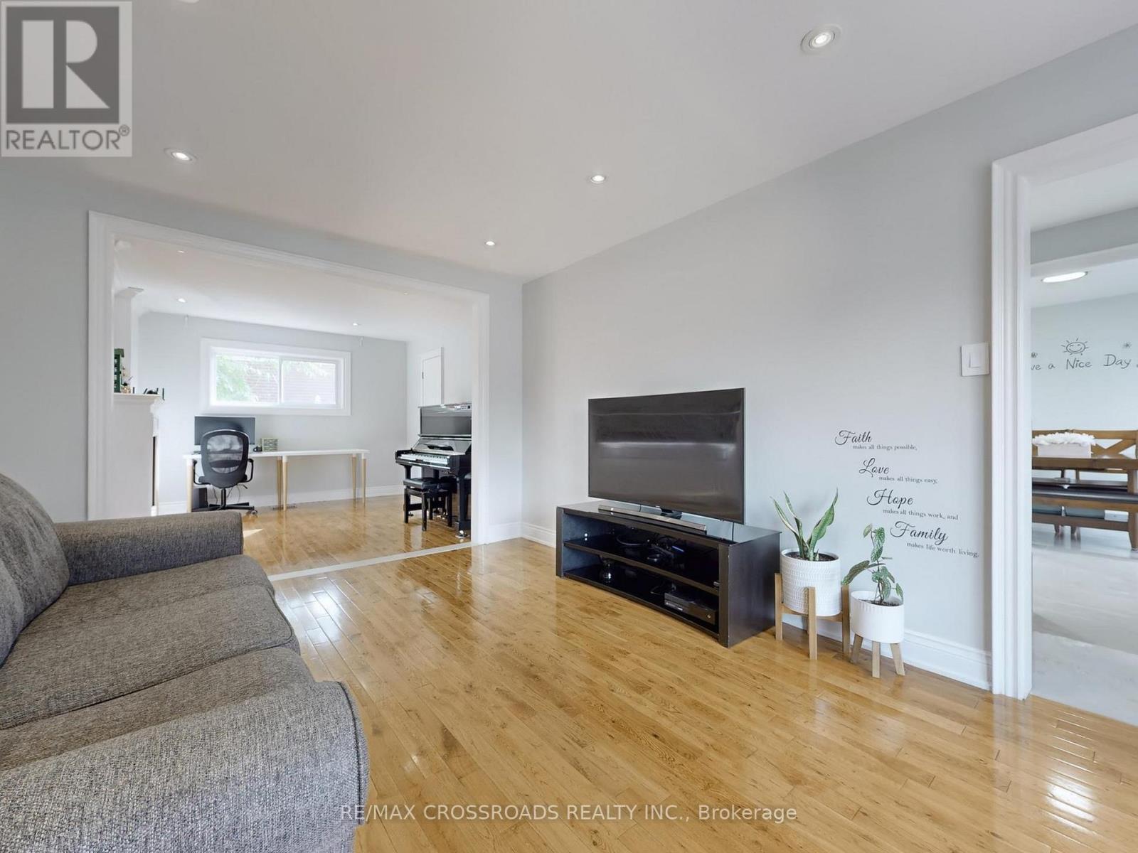 49 King Louis Crescent, Toronto, Ontario  M1T 2X1 - Photo 10 - E12496084