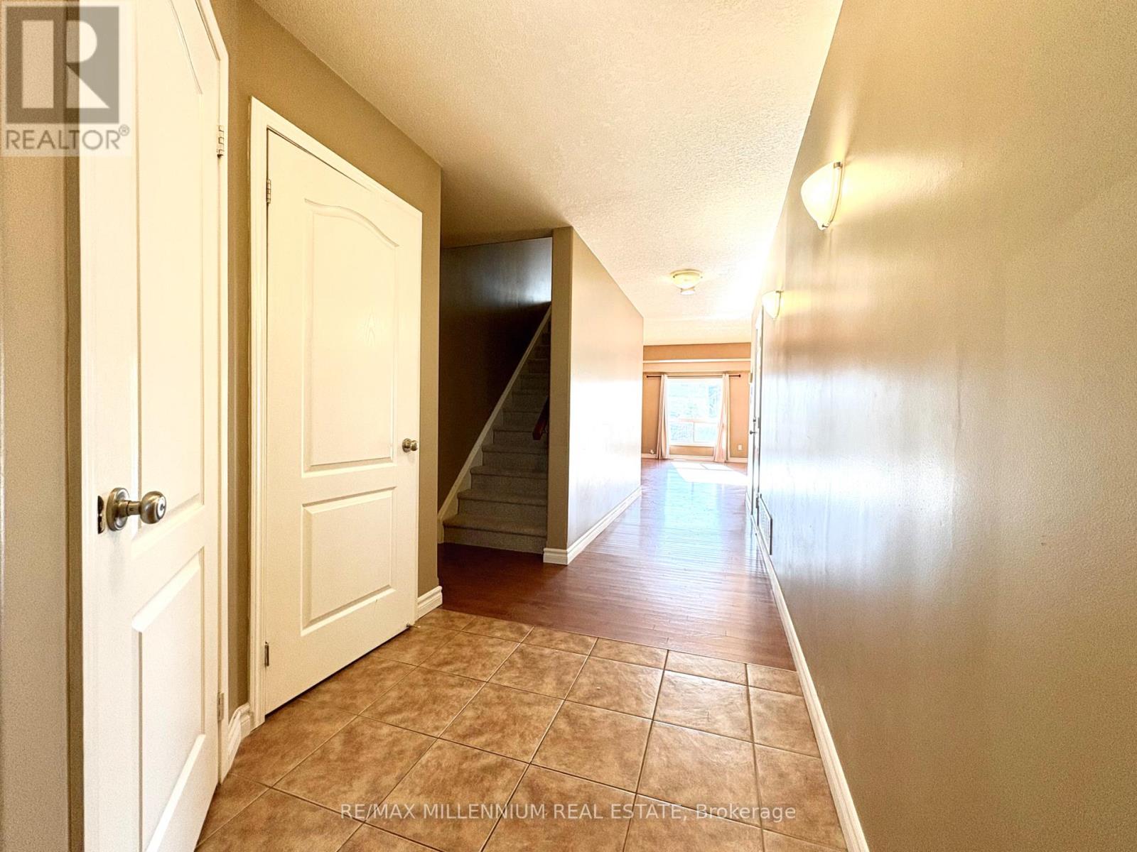 88 Warman Street, New Tecumseth, Ontario  L9R 0C1 - Photo 10 - N12419383