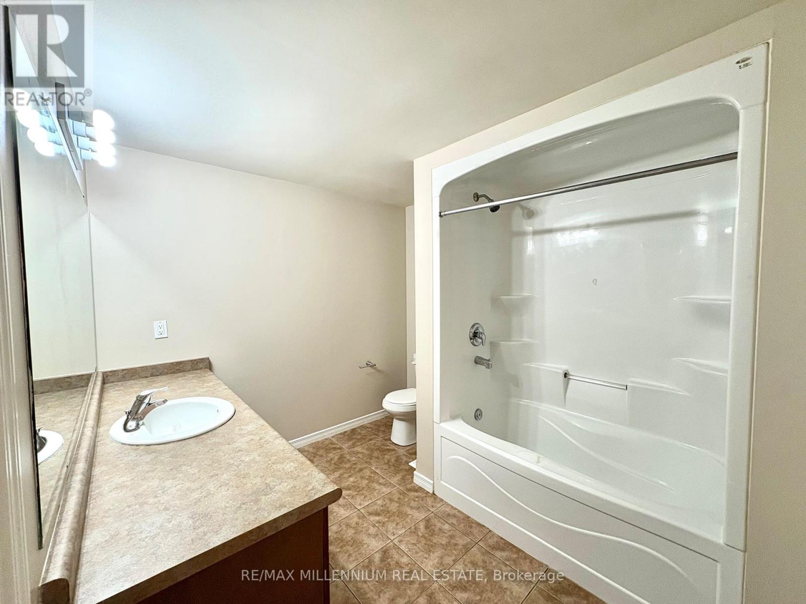 88 Warman Street, New Tecumseth, Ontario  L9R 0C1 - Photo 15 - N12419383