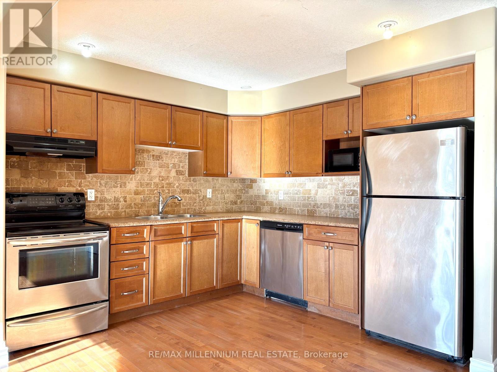 88 Warman Street, New Tecumseth, Ontario  L9R 0C1 - Photo 3 - N12419383