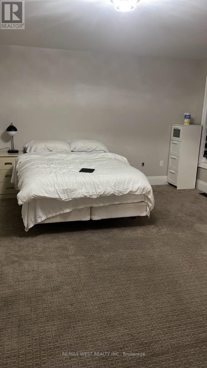 132 Russell Creek Drive, Brampton, Ontario  L6R 4B4 - Photo 7 - W12491894