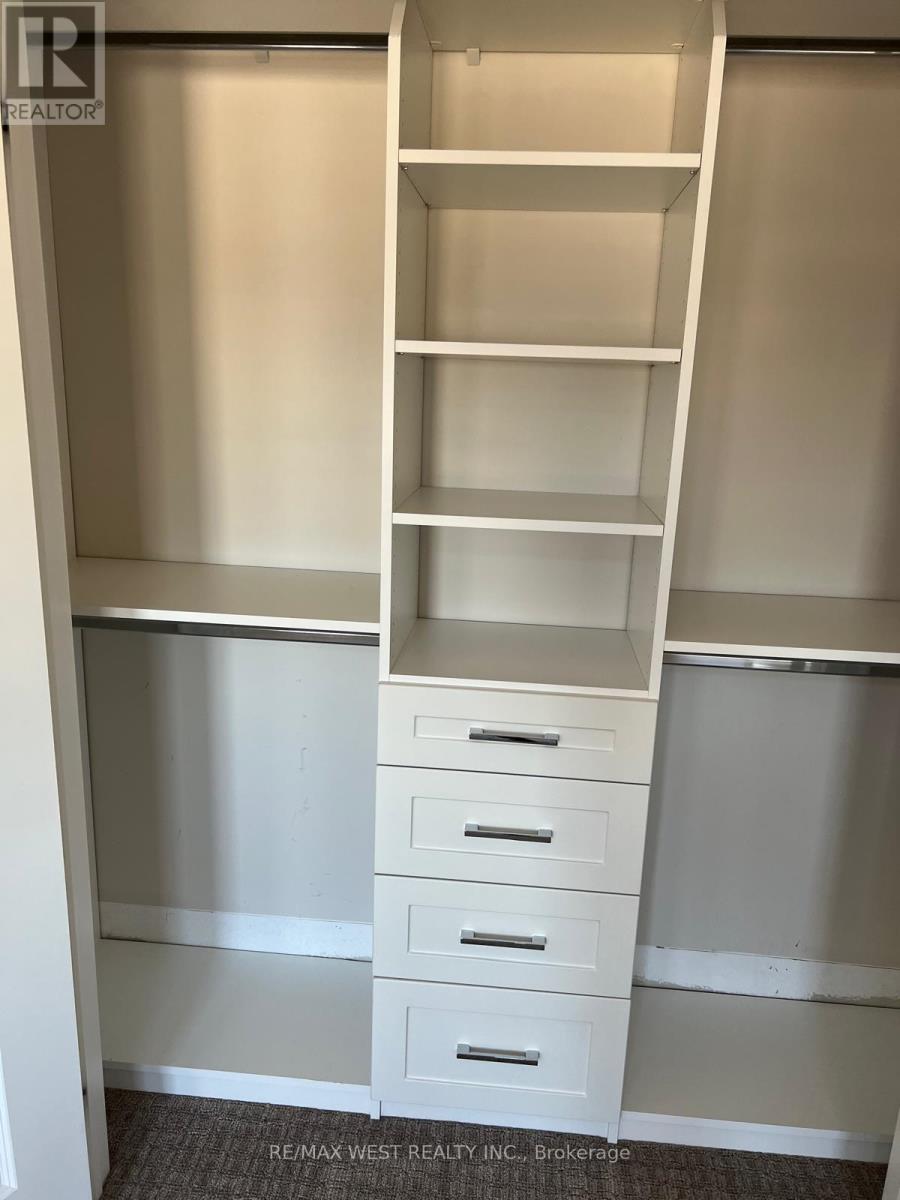 132 Russell Creek Drive, Brampton, Ontario  L6R 4B4 - Photo 11 - W12491894