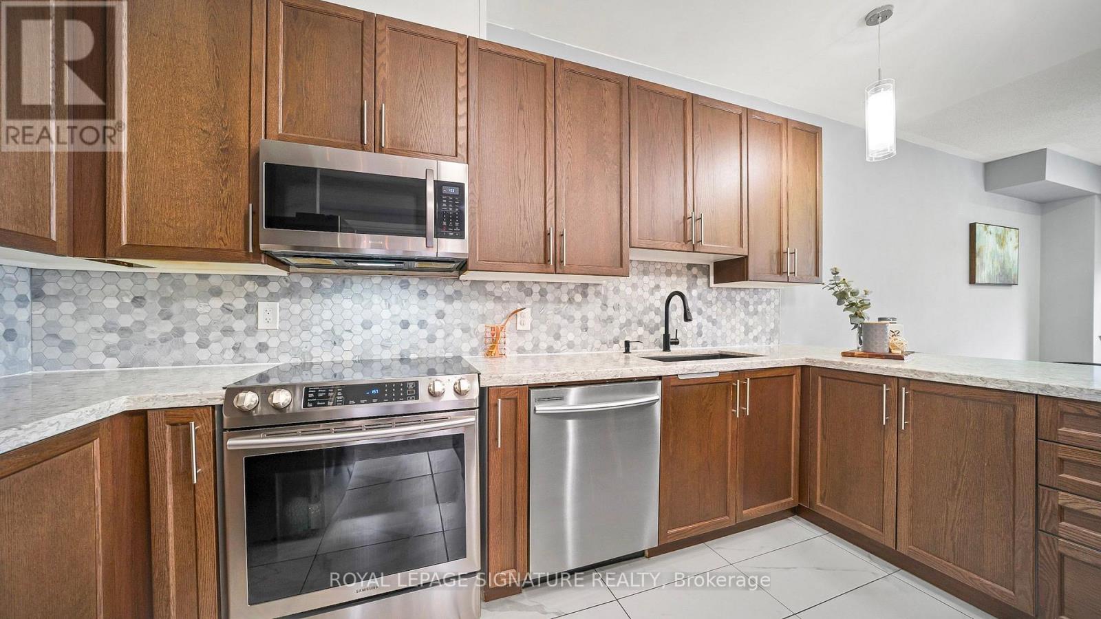 65 Kingsmere Crescent, New Tecumseth, Ontario  L0N 1R0 - Photo 8 - N12495900