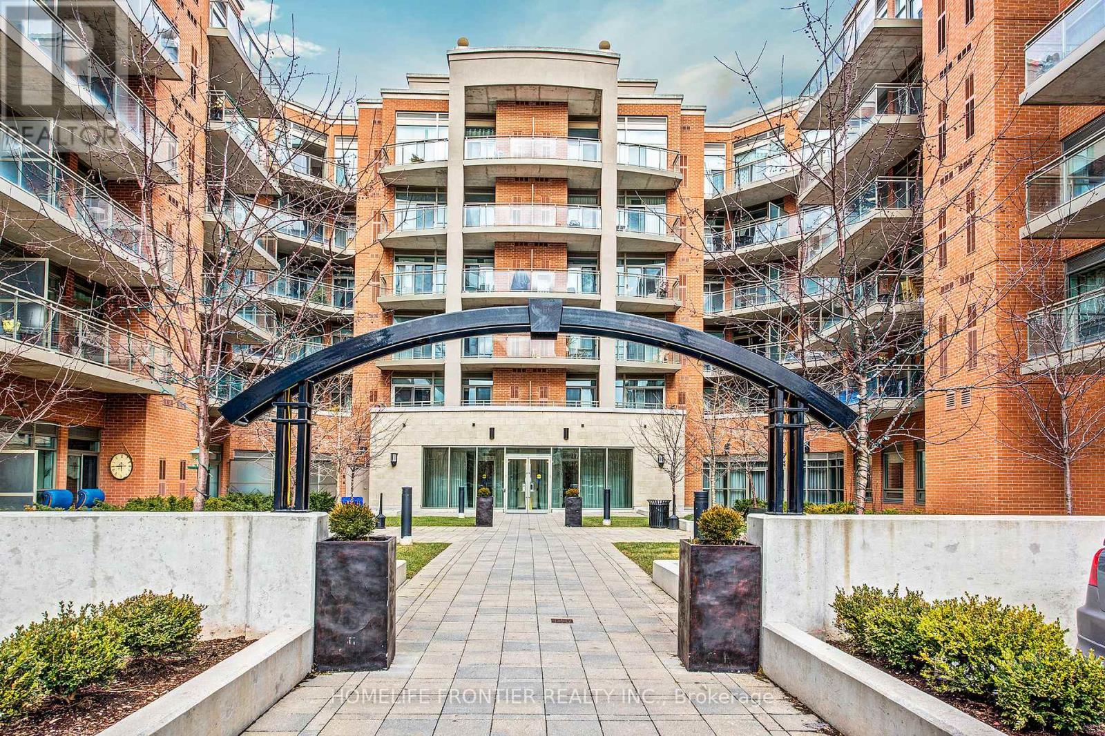 Ph607 - 281 Woodbridge Avenue, Vaughan, Ontario  L4L 0C6 - Photo 2 - N12495908