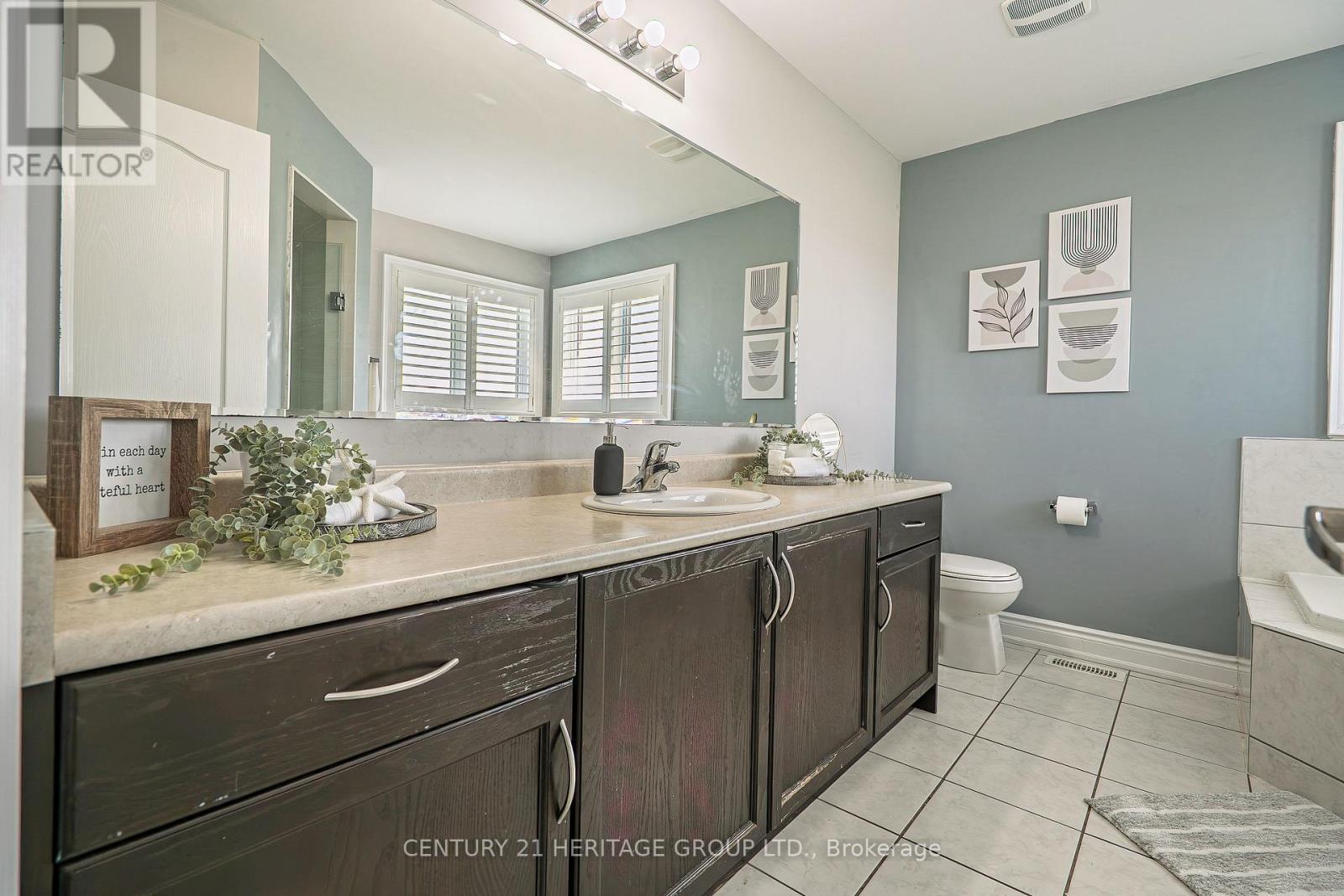 89 Sutherland Avenue, Bradford West Gwillimbury (Bradford), Ontario  L3Z 4H4 - Photo 24 - N12495922