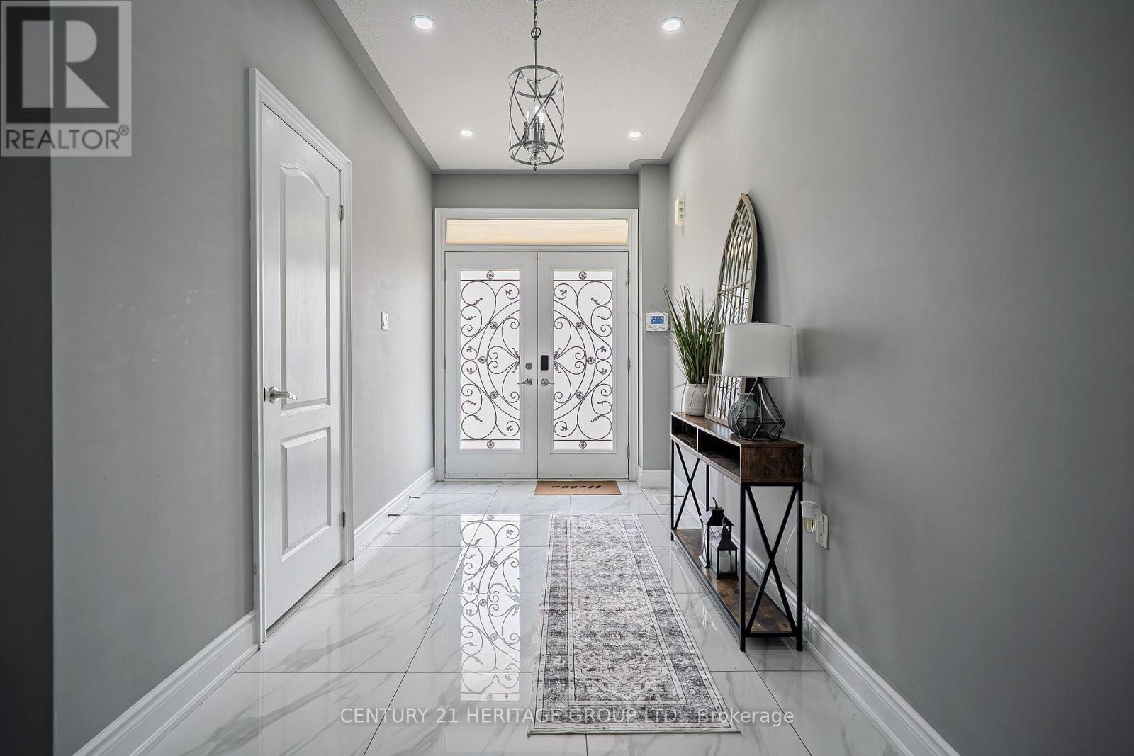 89 Sutherland Avenue, Bradford West Gwillimbury (Bradford), Ontario  L3Z 4H4 - Photo 6 - N12495922