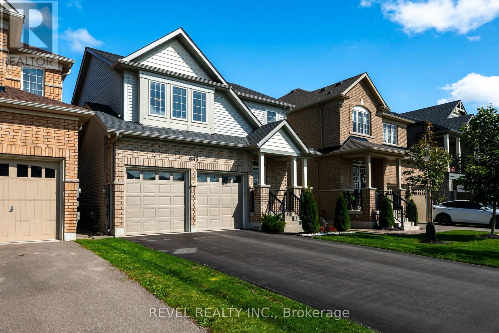 693 MCMULLEN STREET, Shelburne, Ontario