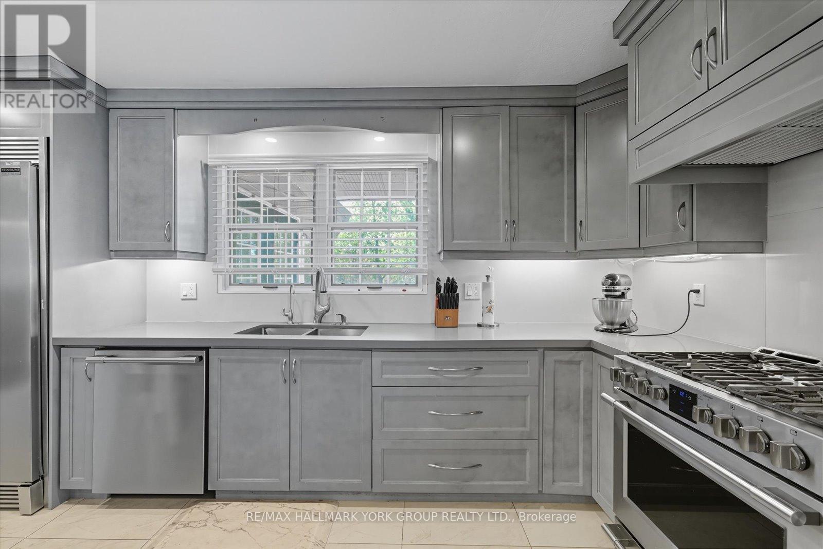 3815 King Road, King, Ontario  L7B 1K4 - Photo 13 - N12495972