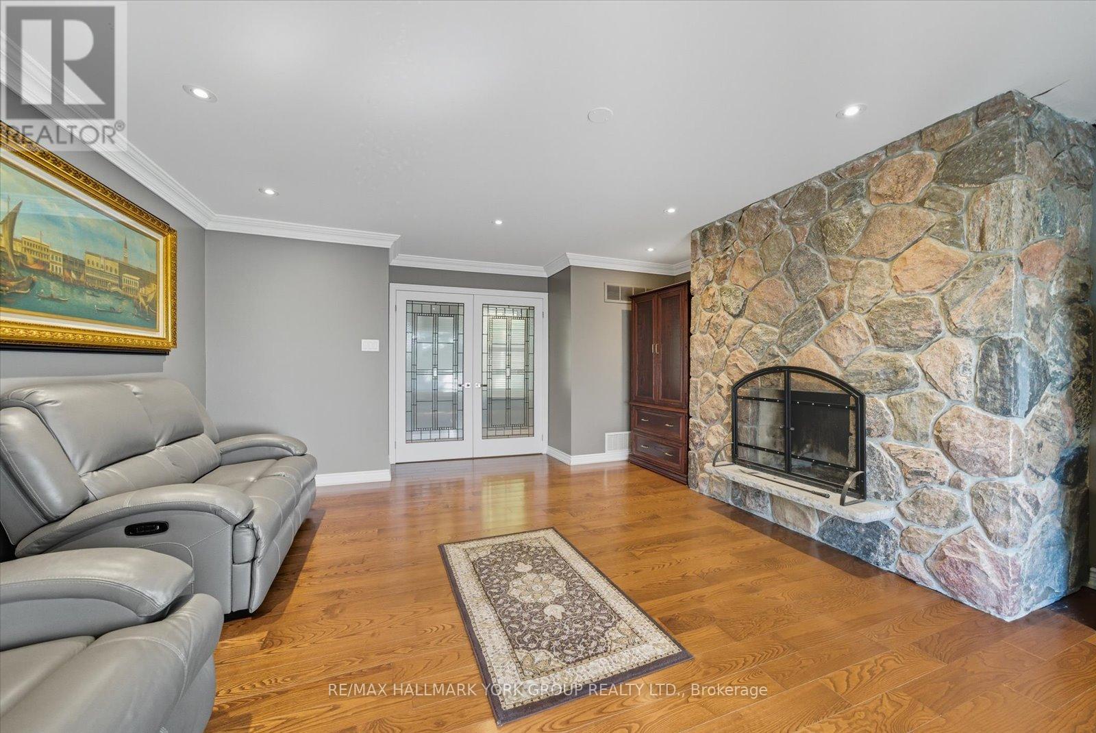 3815 King Road, King, Ontario  L7B 1K4 - Photo 18 - N12495972