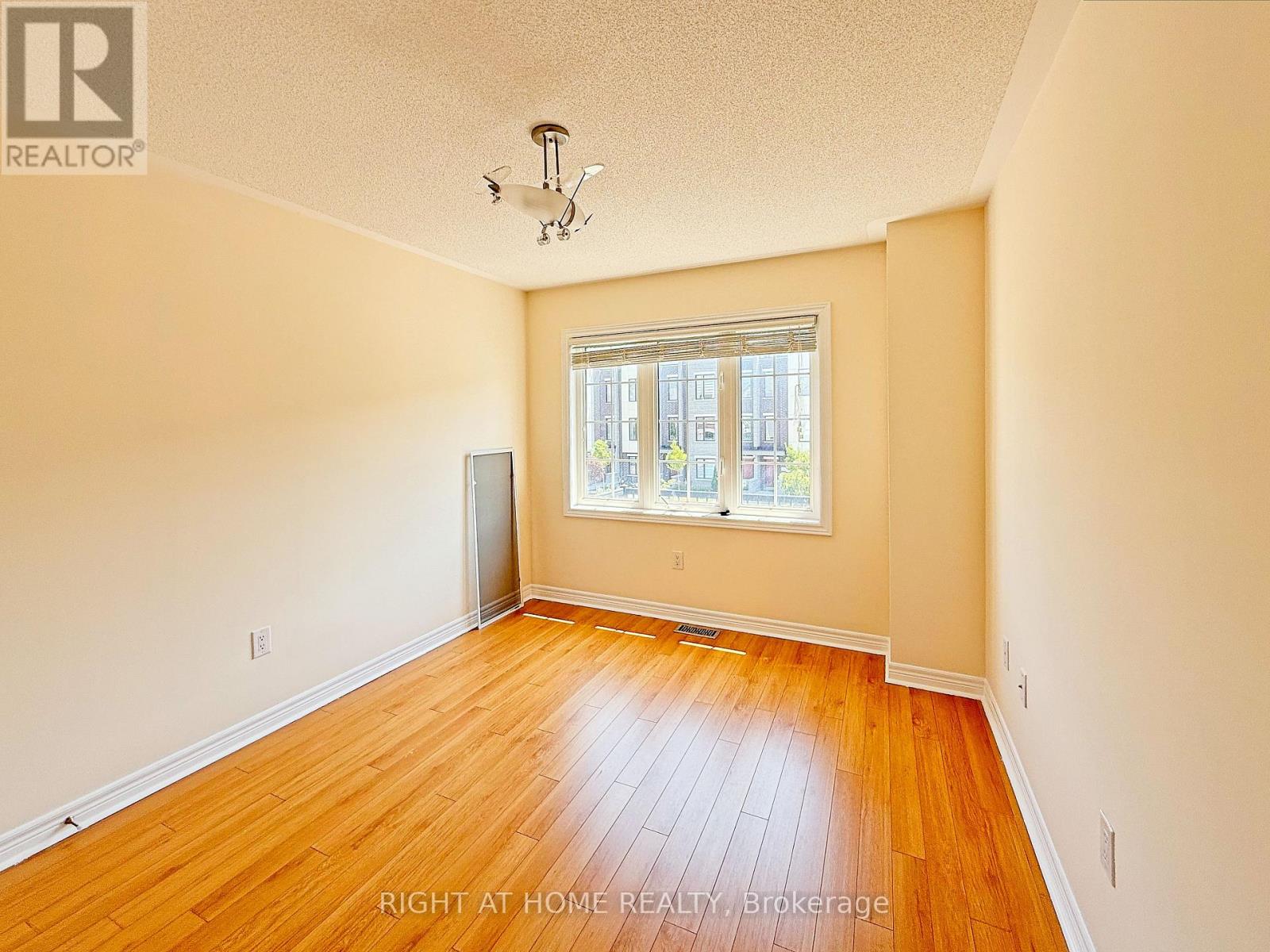 Upper - 54 George Kirby Street, Vaughan, Ontario  L6A 0K5 - Photo 11 - N12495998